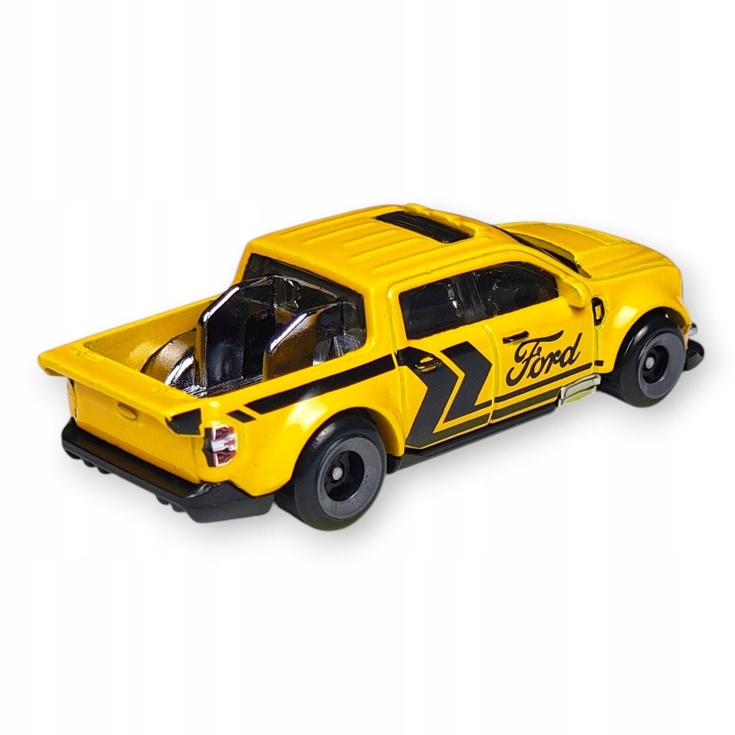Hot Wheels - 22 Ford Maverick Custom - Luzak