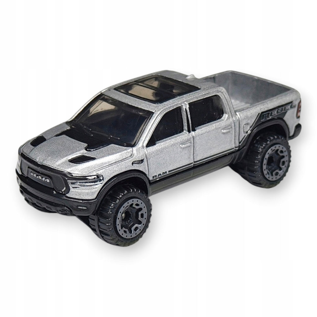 Hot Wheels - 2020 Ram 1500 Rebel - Luzak