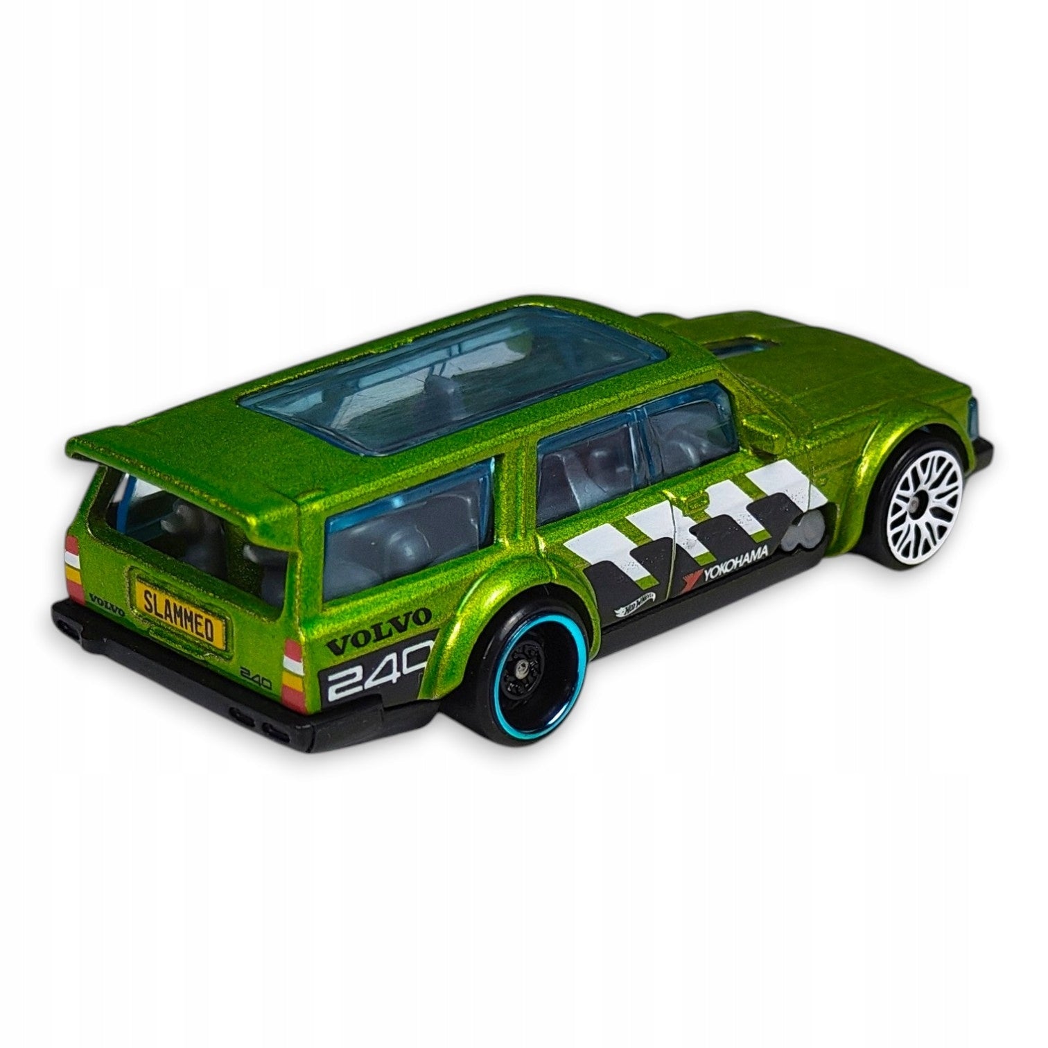 Hot Wheels - Volvo 240 Drift Wagon - Luzak