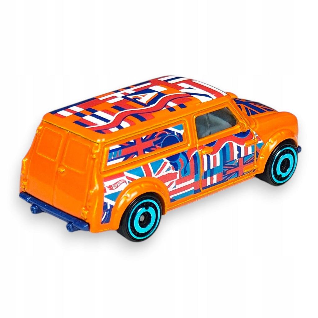 Hot Wheels - 67 Austin Mini Van - Luzak